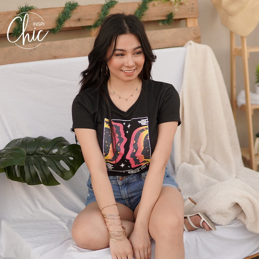 INSPI Chic We All Shine On V Neck Tshirt For Women Mystical Graphic Tees Cotton Trendy T Shirt