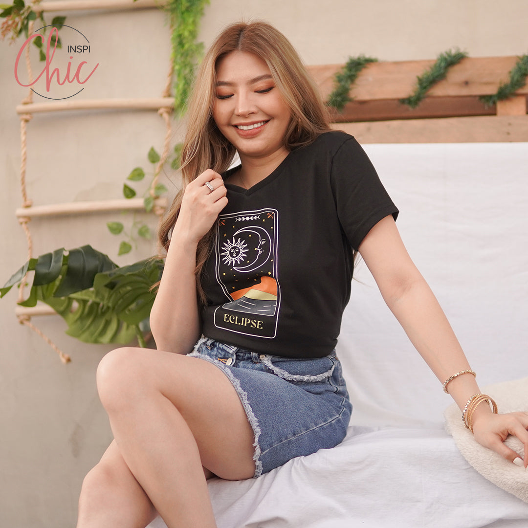 INSPI Chic Eclipse V Neck Tshirt For Women Mystical Graphic Tees Cotton Trendy T Shirt
